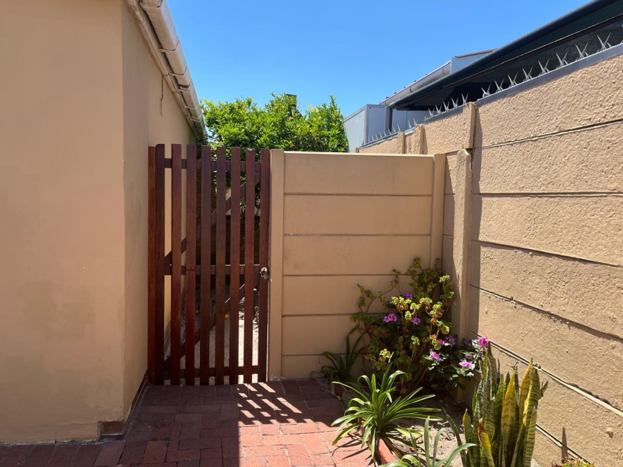  Bedroom Property for Sale in Townsend Estate Western Cape